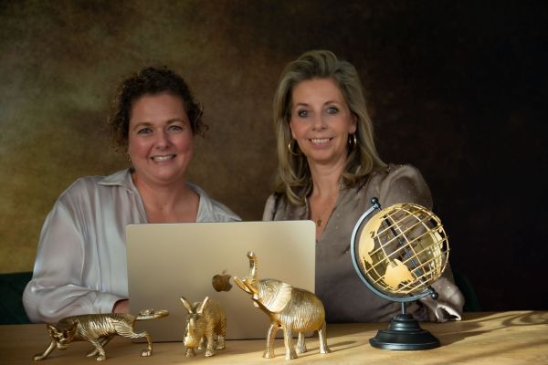 Foto Floortje Kolsteren en Inge Kuypers van MyGlobe2Go