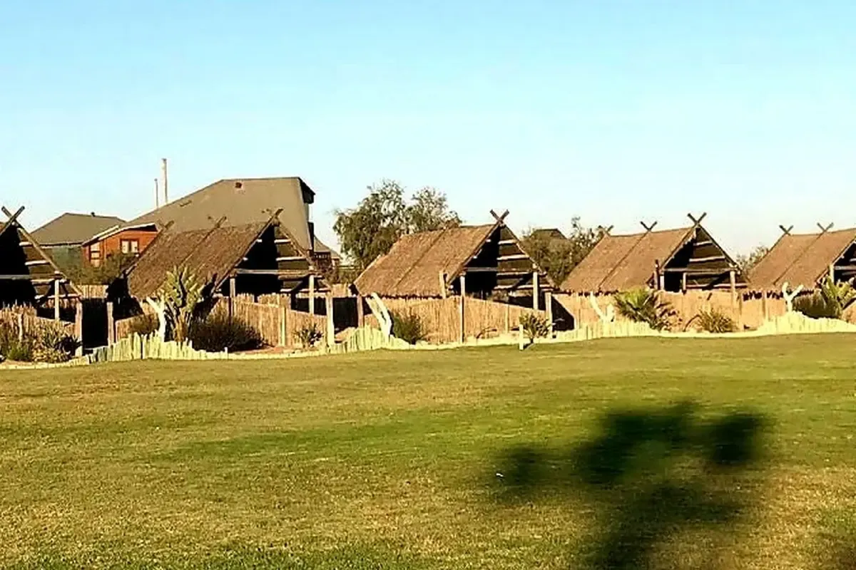 Overzicht van de kampeerplaatsen van Tiger Reef Campsite in Swakopmund