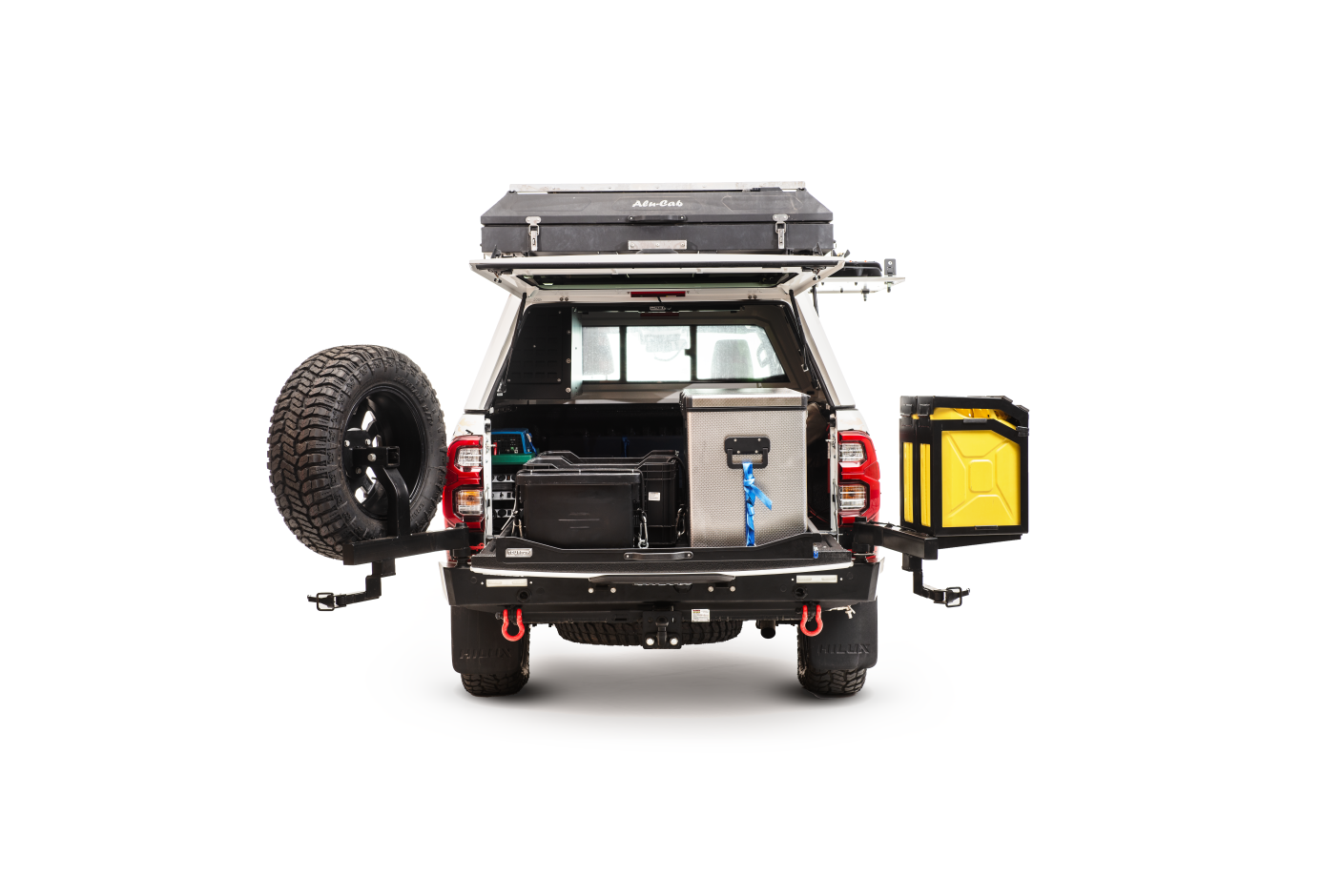 “Toyota Hilux Expedition met dubbele brandstoftank en expedition setup voor lange selfdrive routes in Afrika.”