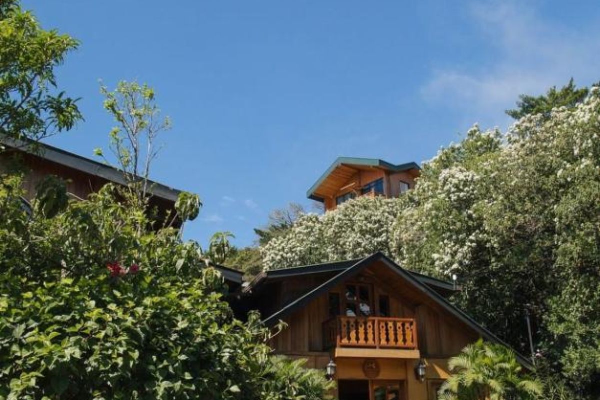 Hotel Belmar met panoramisch uitzicht over het nevelwoud van Monteverde in Costa Rica.