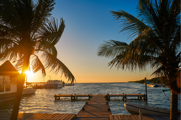 Holbox_Sunset over de zee