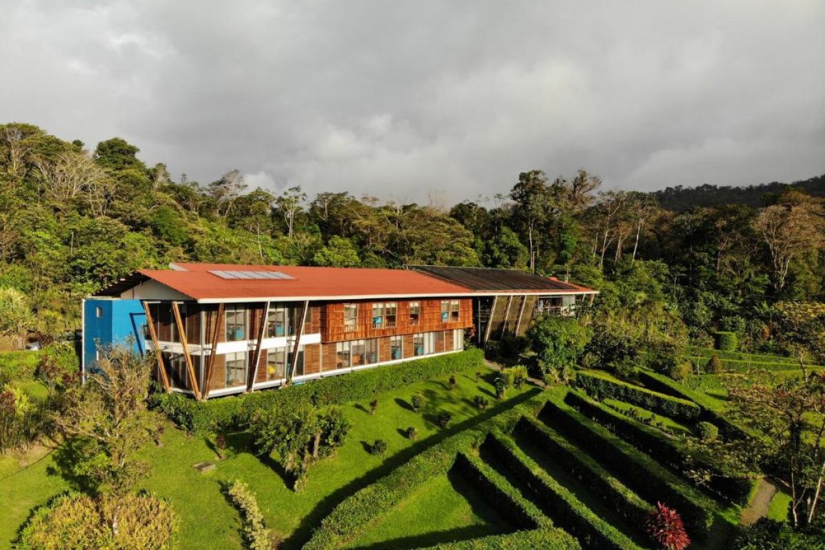 Volcano Tenorio Celeste Mountain Lodge bij Tenorio Volcano National Park in Costa Rica.
