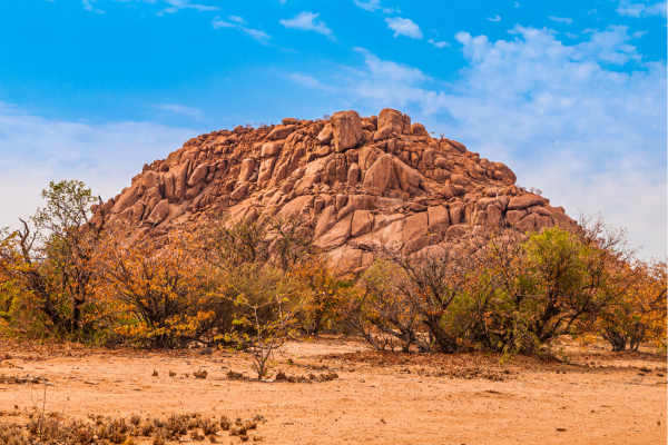 Damaraland_Oranje rotsformatie