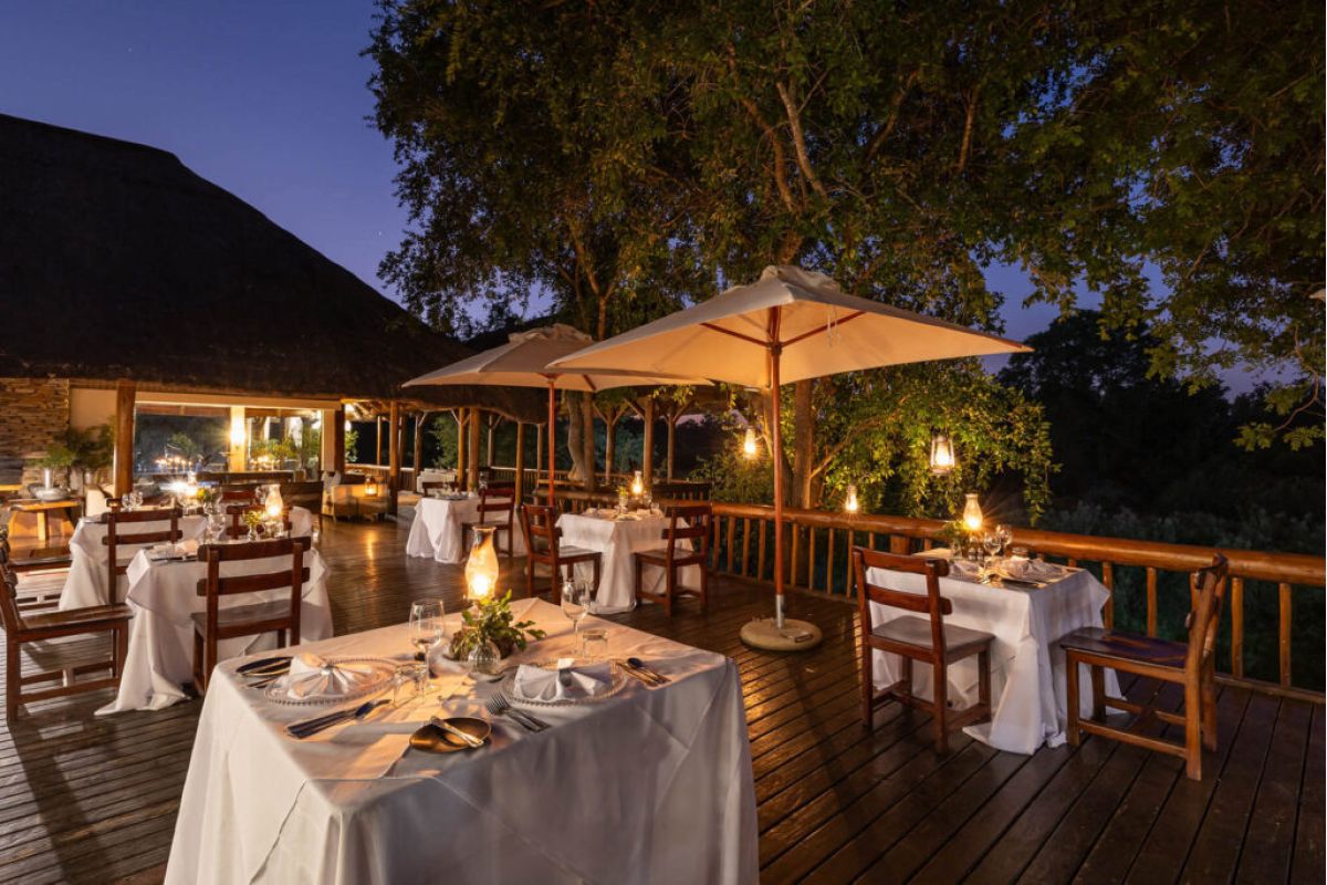 Karongwe_dinner @ Karongwe River lodge - Karongwe Private game