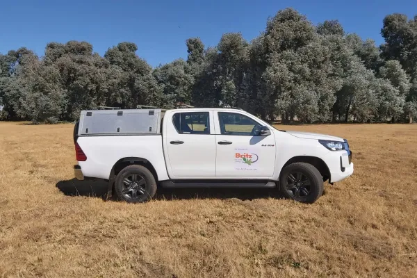 Krachtige Toyota Hilux Double Cab 4×4, ideaal voor families en koppels die comfortabel willen rondreizen