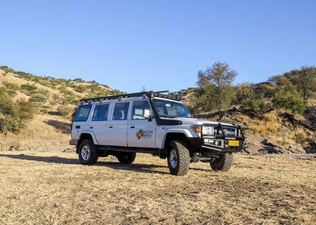 Toyota Land Cruiser HJ76 4×4 – ruime 8-persoons huurauto voor lodge-based selfdrive reizen in Namibië