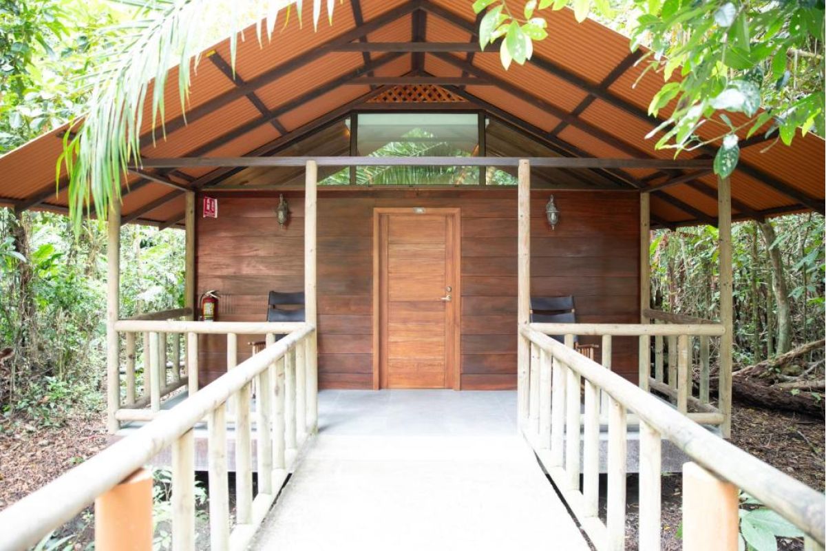 Pachira Lodge in Tortuguero, jungle lodge aan de kanalen van Costa Rica.