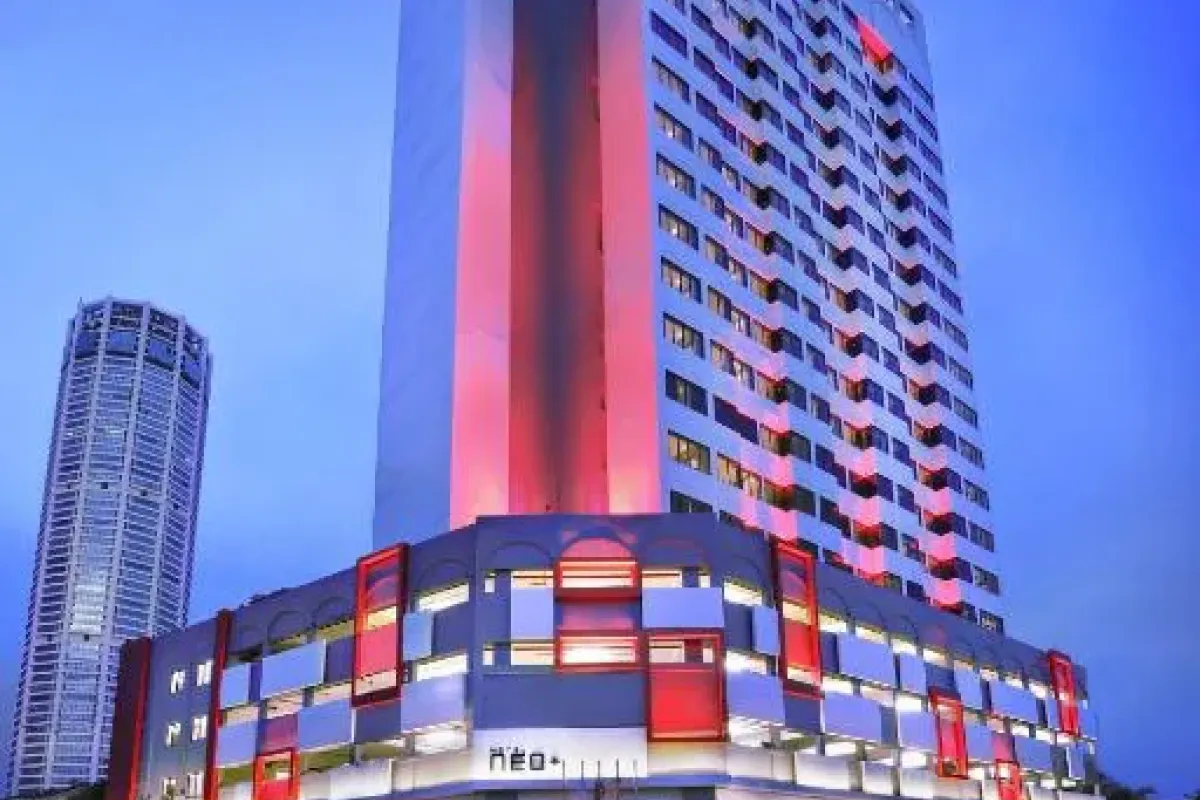 Modern buitenaanzicht van Hotel NEO+ Penang in George Town