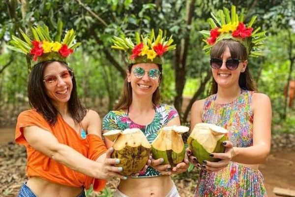 Beleving van lokale specerijen tijdens spicetour op Zanzibar