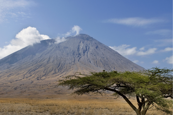 Tanzania_Oldoinyo vulkaan_Uitzicht
