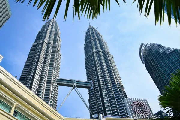 Petronas Twin Towers en winkelcentrum Suria KLCC in Kuala Lumpur