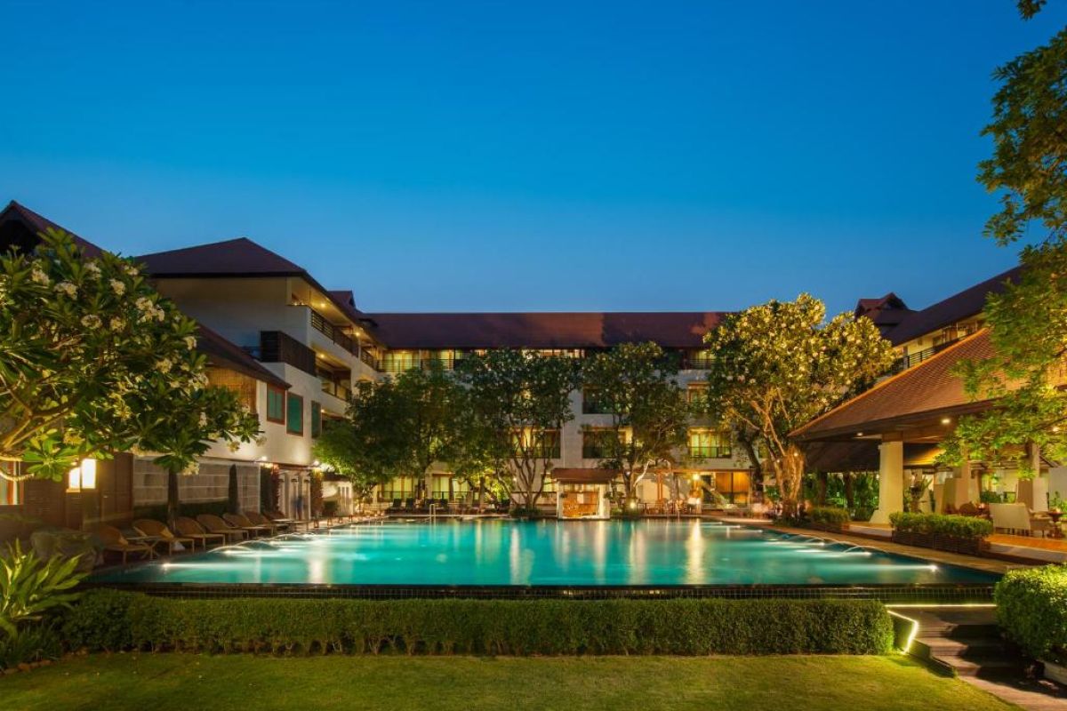 Luxe riverside resort in Chiang Mai Thailand