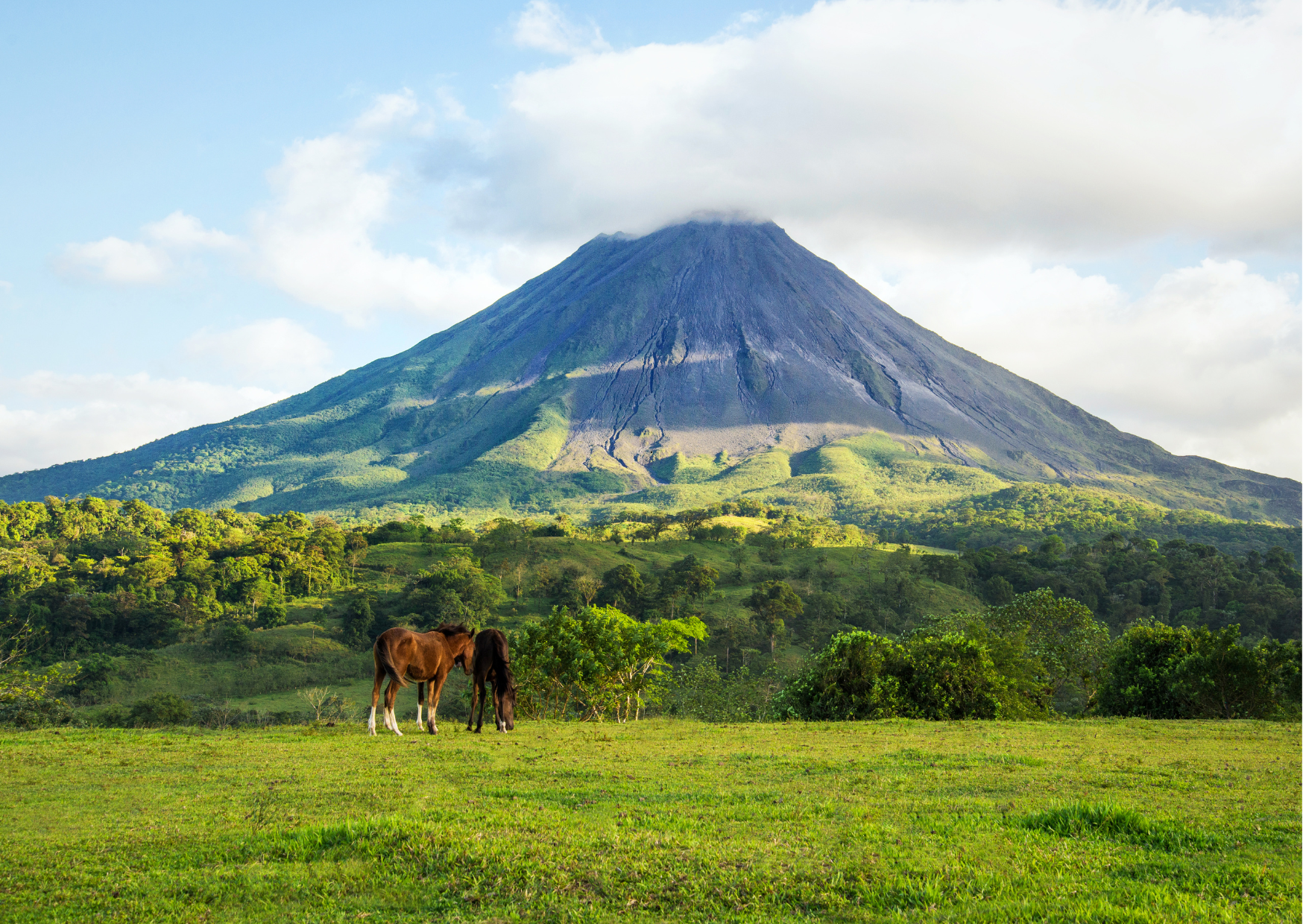 De Arenal vulkaan bij La Fortuna, één van de hoogtepunten van een rondreis Costa Rica.