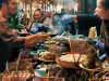 16-daagse rondreis Maleisië met Taman Negara en Pangkor Uitstalling met traditionele Maleisische gerechten en zoete lekkernijen