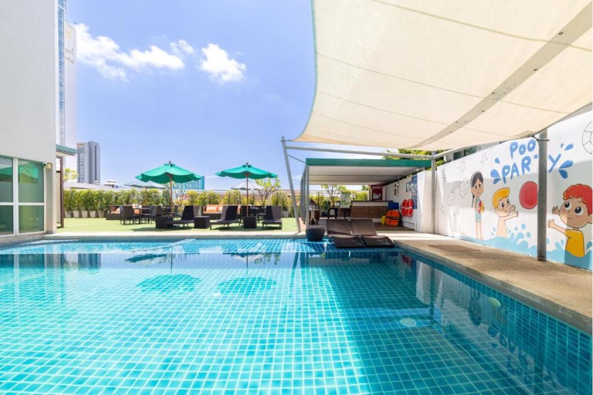 Mövenpick Suriwongse hotel in Chiang Mai Thailand