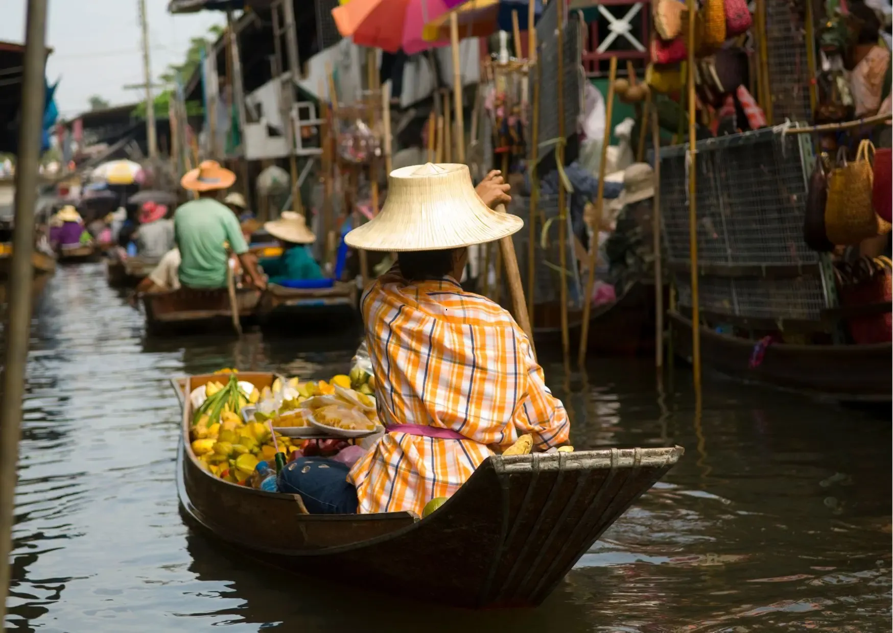 Reizigers genieten van een onvergetelijke rondreis door Thailand