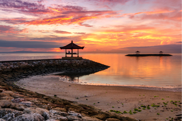 Sanur_Strand bij zonsondergang