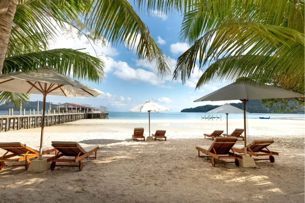 Tropisch resort met zwembad in Phuket Thailand