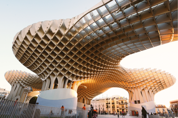 Metrostation in Sevilla als onderdeel van het moderne openbaar vervoer in de stad