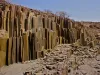 19-daagse Selfdrive Namibie, Van Canyon tot Kalahari “Basaltformaties van de Organ Pipes in Damaraland, Namibië, een uniek geologisch wonder gevormd door oude vulkanische activiteit.”