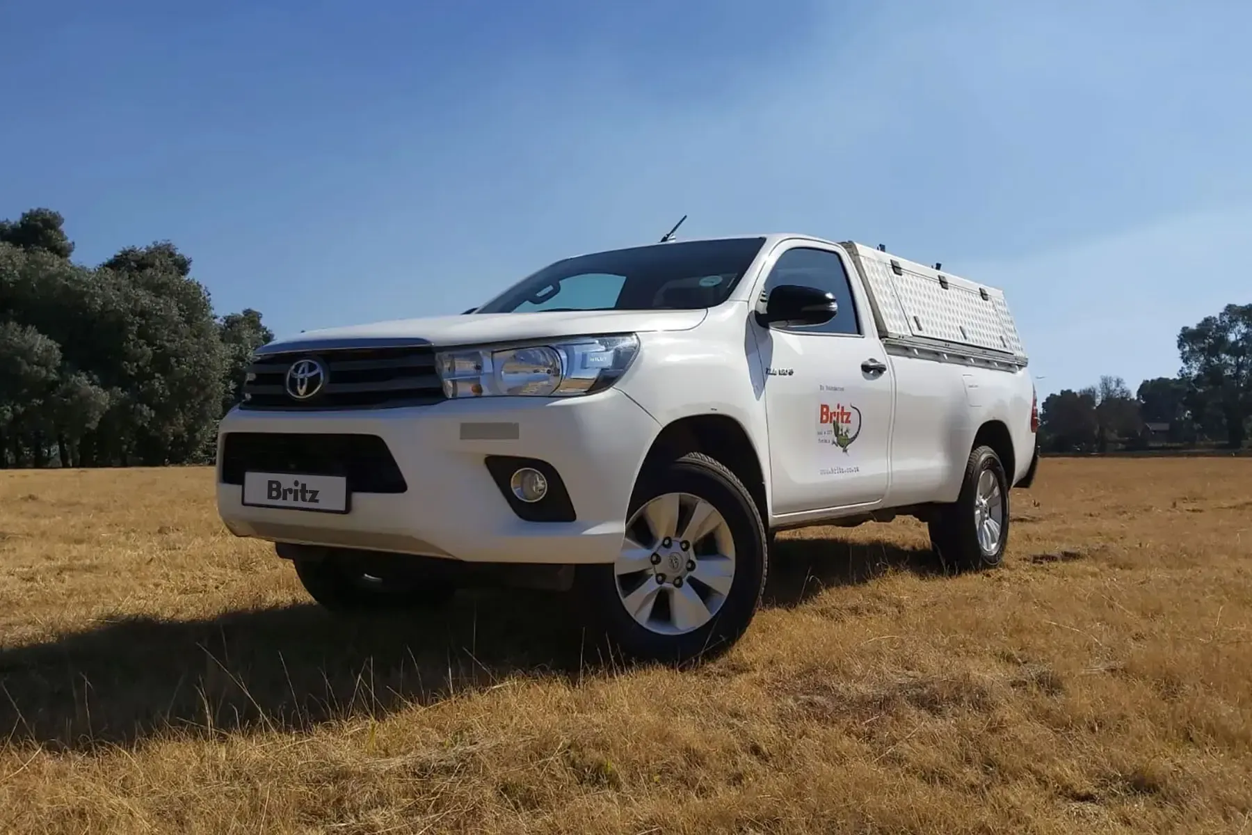 Toyota Hilux Single Cab 4×4 zonder daktent – robuuste huurauto voor selfdrive reizen in Zuidelijk Afrika