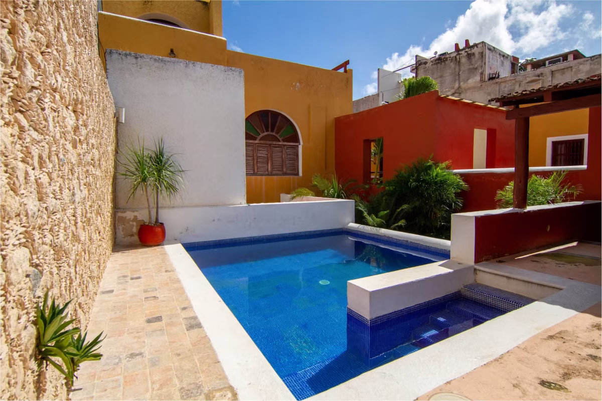 Boutique zwembad in historische binnenplaats van Casa Don Gustavo