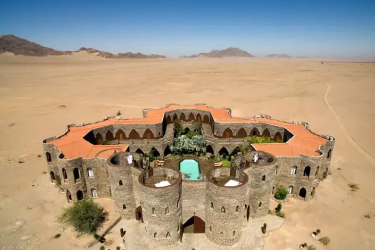 Le Mirage Desert Lodge & Spa midden in het woestijnlandschap bij Sesriem
