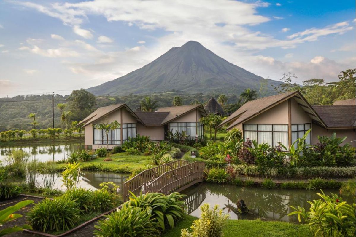Montaña de Fuego Resort aan de voet van de Arenal vulkaan in Costa Rica.