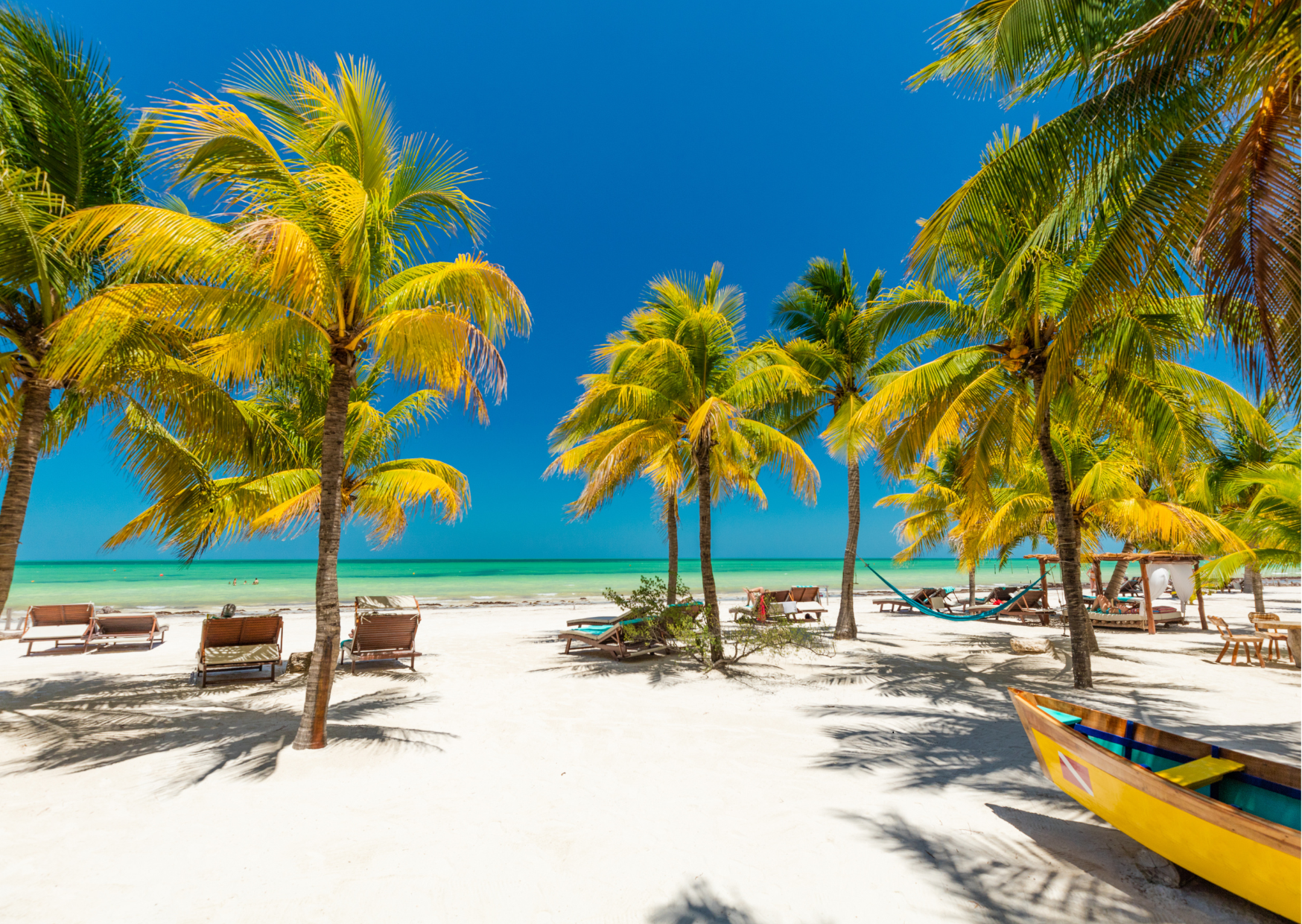 Isla Holbox _ “Witte zandbanken en turquoise zee bij Isla Holbox.”