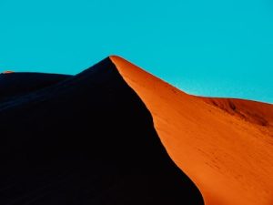 Sossusvlei - “Zonsopgang boven Dune 45 – hoogtepunt van selfdrive Namibië.”