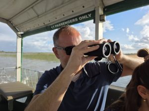 St. Lucia - Vanuit boottocht kijkend naar nijlpaarden en krokodillen in het water