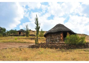 16-daagse Selfdrive Adembenemend Zuid-Afrika Traditionele Swazi hut in het landelijke Eswatini