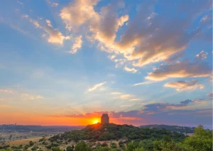 Afrikaanse zonsondergang tijdens een selfdrive rondreis door Zuid-Afrika